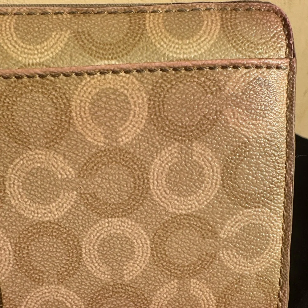 Coach Optic C’s Tan and Gold Wallet - Picture 3 of 7